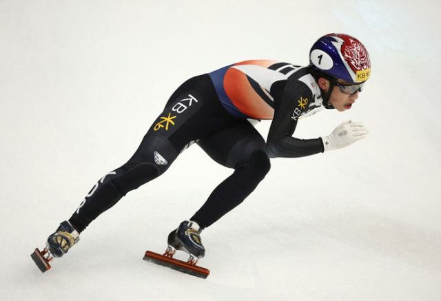 0001029552_002_20240211133101871