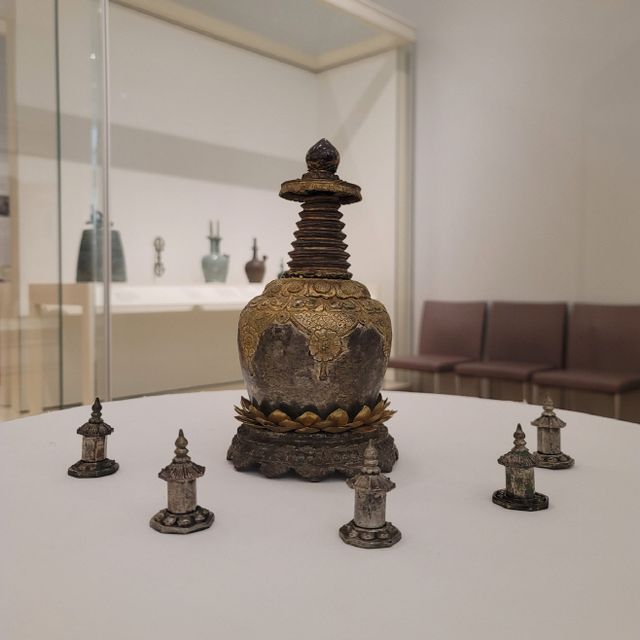 보스턴미술관 소장 '은제도금 라마탑형 사리구'