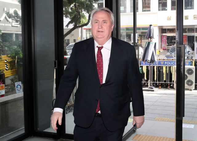 인요한 비래대표 면접-04