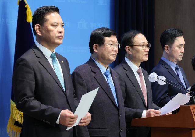 민주 탈당파, 민주연대 추진<YONHAP NO-2583>