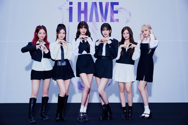 01_아이브_단체_이미지