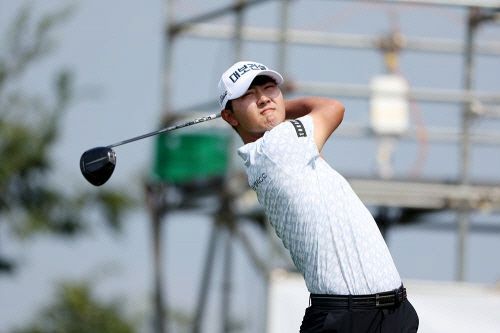 고군택이 티샷을 하고 있다. KPGA