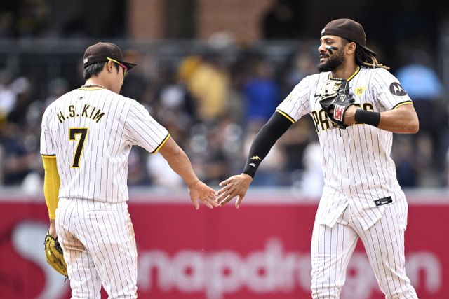 BASEBALL-MLB-SD-CIN/