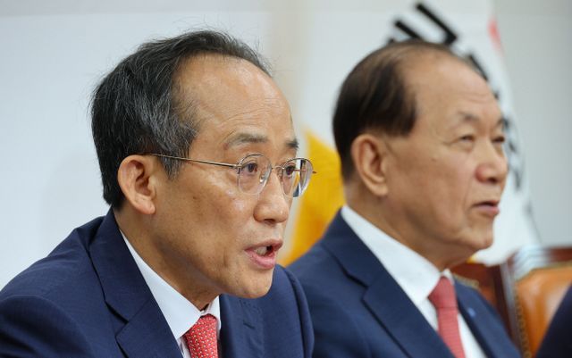 발언하는 추경호 원내대표<YONHAP NO-3970>