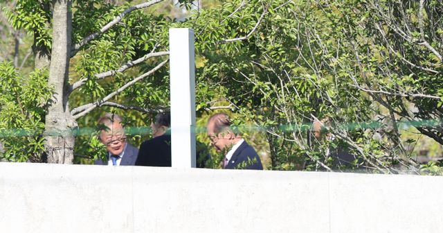 황우여·추경호, 문 전 대통령 예방<YONHAP NO-4960>