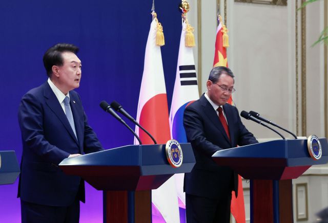 윤석열 대통령, 제9차 한일중 정상회의 공동기자회견 발언