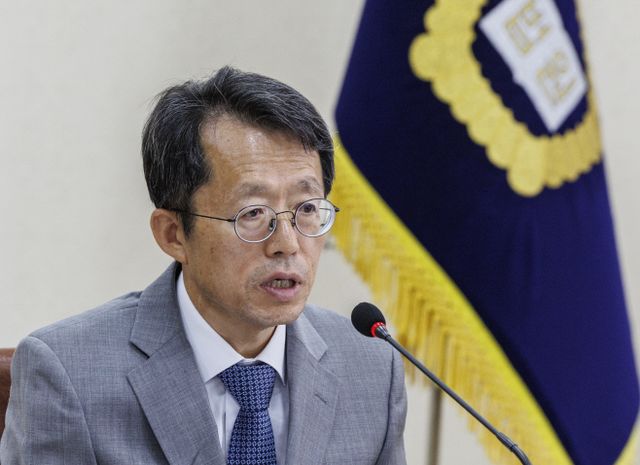 대법원 제132차 양형위원회에서 인사말 하는 이상원