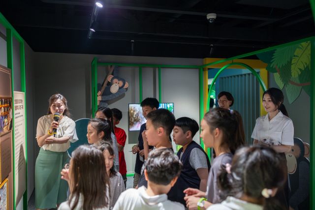 김건희 여사, '어린이 환경·생태 교육관' 개관식 참석