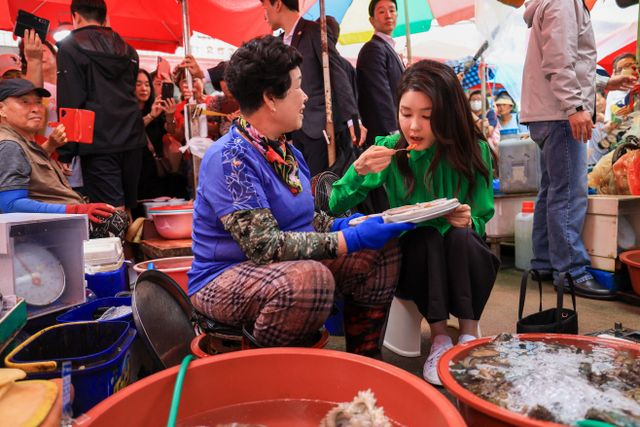 230914 김건희 여사, 부산 기장시장 방문 5