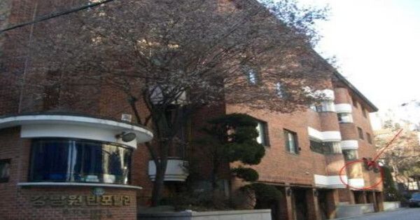 사진=온라인 커뮤니티 (박효신이 매입했다는 건물 와곽)