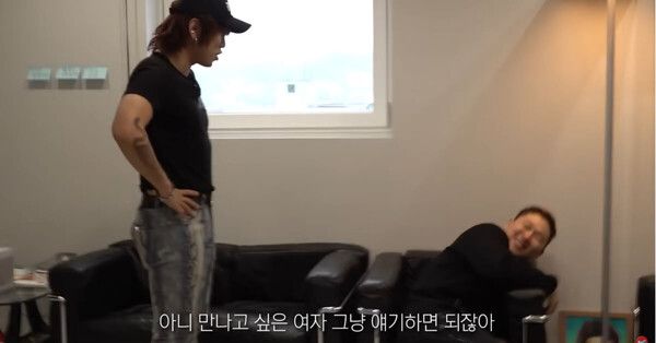 유튜브 '나몰라패밀리 핫쇼' (스윙스에게 재촉하는 다나카)