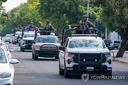 시날로아 지역 순찰하는 멕시코 국가방위대원[쿨리아칸 AFP=연합뉴스. 재판매 및 DB 금지] / 사진 = 연합