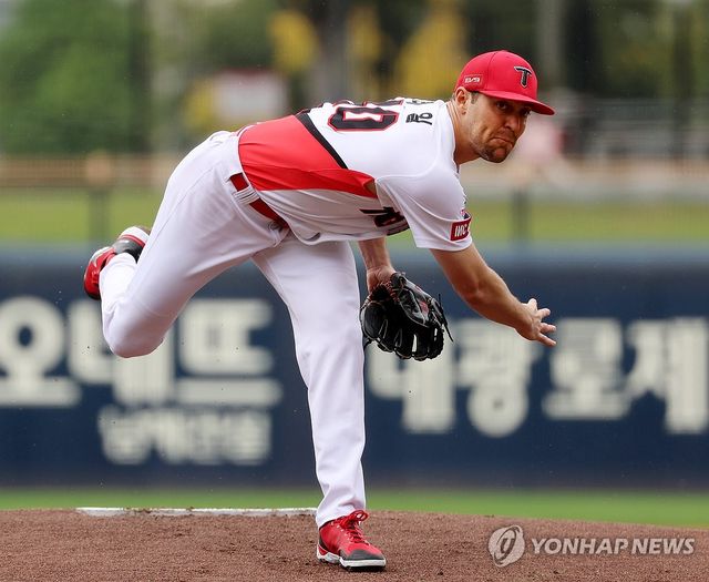 14일 광주기아챔피언스필드에서 열린 KIA 타이거즈와 롯데 자이언츠의 연습경기. KIA 선발투수 네일이 1회에 투구하고 있다. 2024.10.14 / 사진 = 연합뉴스