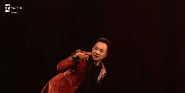 신해철 홀로그램. (사진 = 빅히트 레이블즈 제공) 2024.10.25. / 사진 = 뉴시스