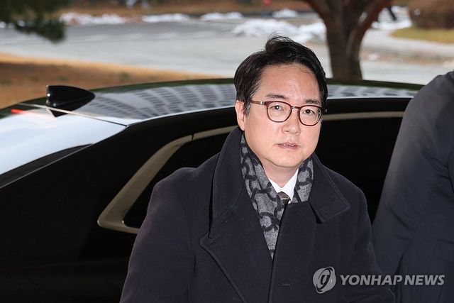 심우정 검찰총장이 2일 오전 서울 서초구 대검찰청으로 출근하고 있다. 2024.12.2 / 사진 = 연합뉴스