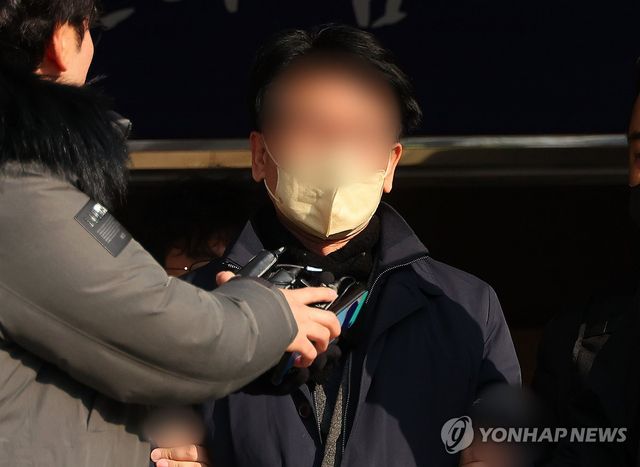 지난 1월 검찰로 송치되는 이재명 대표 습격범 김모씨 / 사진 = 연합뉴스