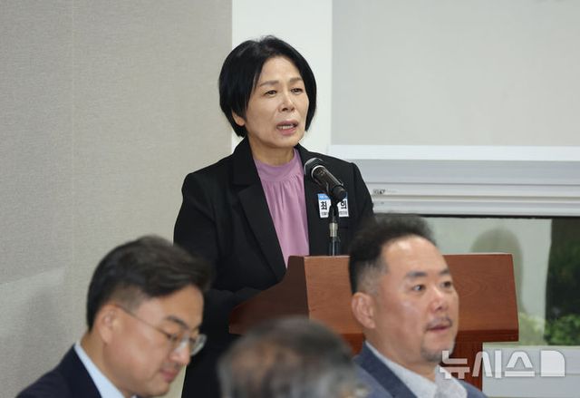 최민희 국회 과방위원장이 22일 서울 여의도 국회에서 열린 국회 미디어발전 포럼 0503 창립총회 및 기조발제에서 인사말을 하고 있다. 2024.08.22. / 사진 = 뉴시스