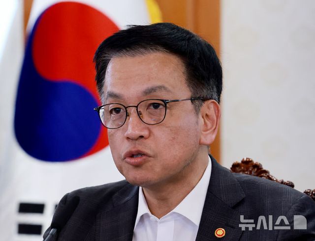 최상목 대통령 권한대행 부총리 겸 기획재정부 장관. (대통령실통신사진기자단) 2025.01.10. / 사진 = 뉴시스