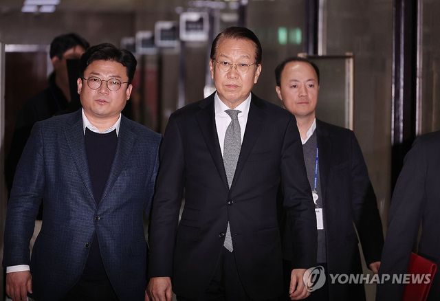 국민의힘 권영세 비상대책위원장이 3일 오후 서울 여의도 국회에서 열린 긴급기자회견에 참석하고 있다. 2025.1.3 / 사진 = 연합뉴스