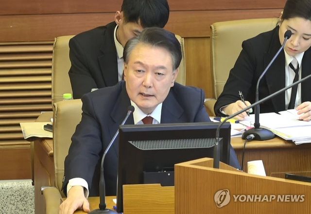 윤석열 대통령이 20일 서울 종로구 헌법재판소에서 열린 본인의 탄핵 심판 10차 변론에서 발언하고 있다. 2025.2.20 [헌법재판소 제공. 재판매 및 DB 금지] / 사진 = 연합뉴스