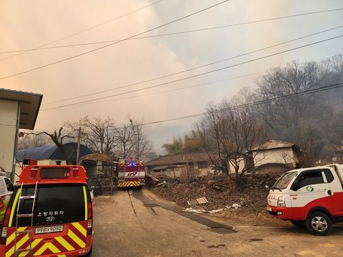 소방지원차[충북도소방본부 제공. 재판매 및 DB 금지] / 사진 = 연합뉴스