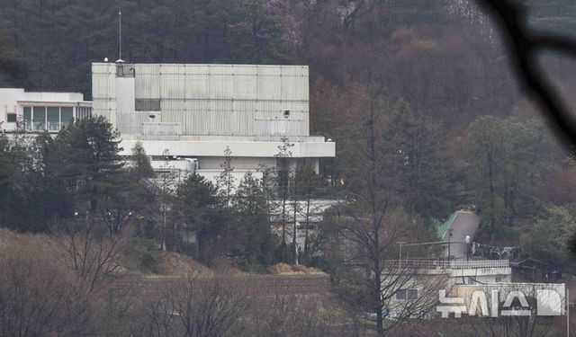 헌법재판소의 윤석열 전 대통령에 대한 파면 선고가 하루 지난 5일 서울 용산구 대통령 관저가 적막한 모습을 보이고 있다. 2025.04.05. / 사진 = 뉴시스