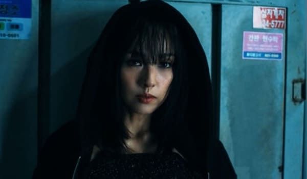 '후디에 반바지' 뮤직비디오