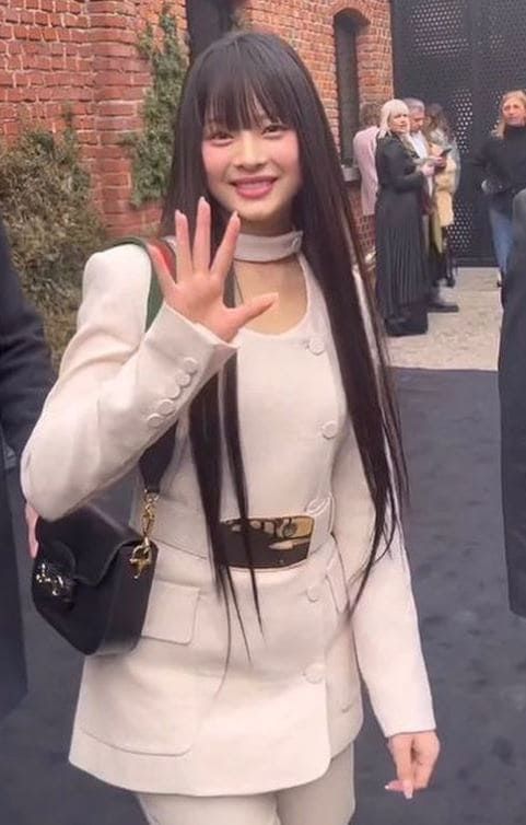 사진 = 뉴진스 인스타그램