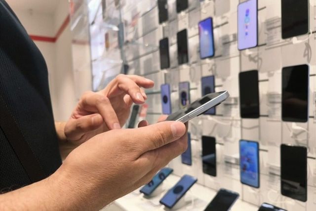 ⓒ게티이미지뱅크(휴대폰 대리점)