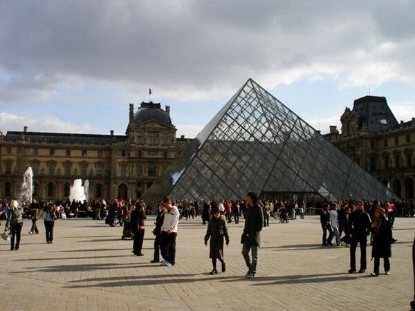 ⓒ게티이미지뱅크(루브르박물관)