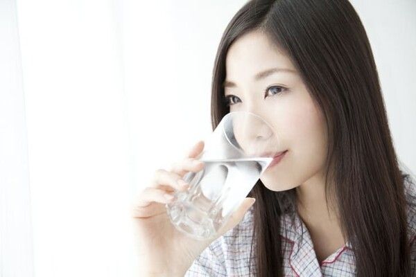 ⓒ게티이미지뱅크(물 마시는 여성)