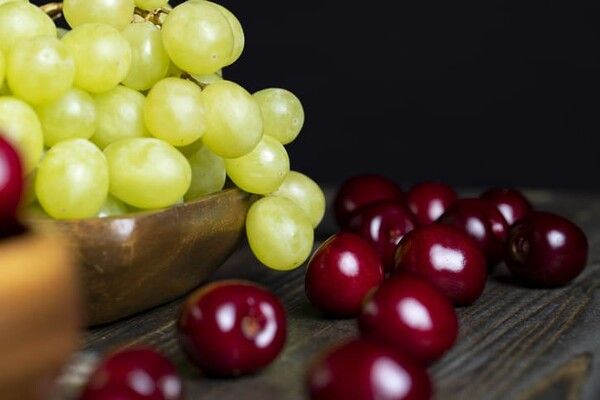 ⓒ게티이미지뱅크(포도와 체리)