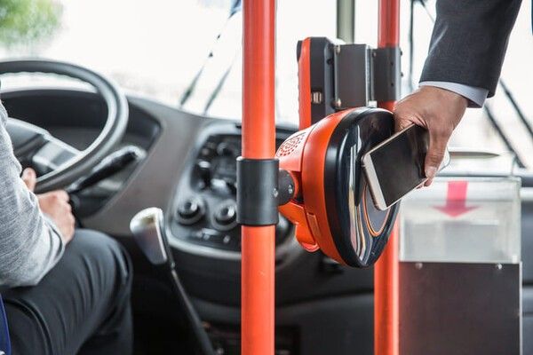 ⓒ게티이미지뱅크(교통 카드)