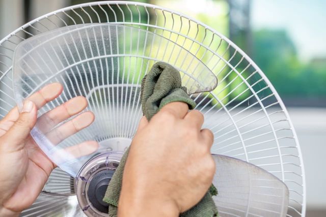 ⓒ게티이미지뱅크(선풍기 청소)