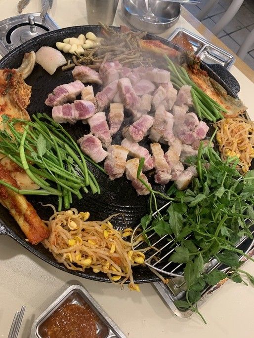 ⓒ게티이미지뱅크(미나리 삼겹살)