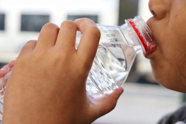 ⓒ게티이미지뱅크(물 마시는 사람)