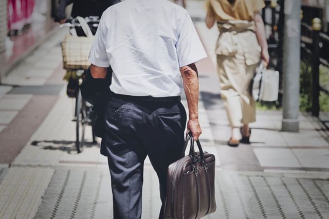 ⓒ게티이미지뱅크(일하는 노인)