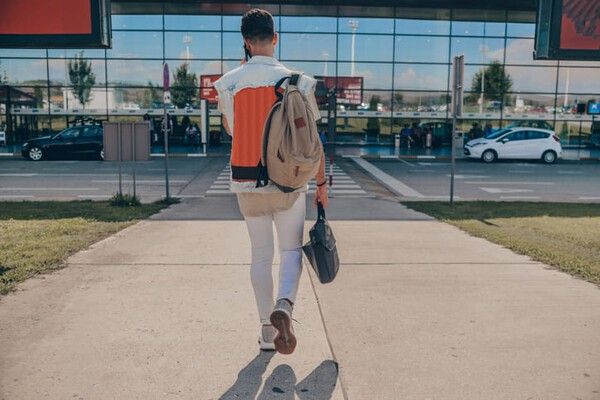 ⓒ게티이미지뱅크(공항 남성)