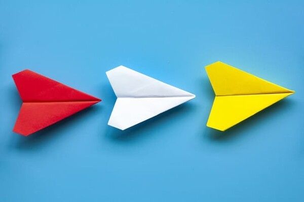 ⓒ게티이미지뱅크(종이비행기)