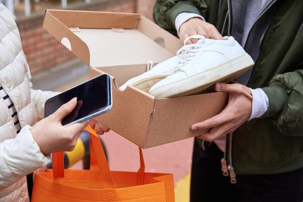 ⓒ게티이미지뱅크(중고거래)