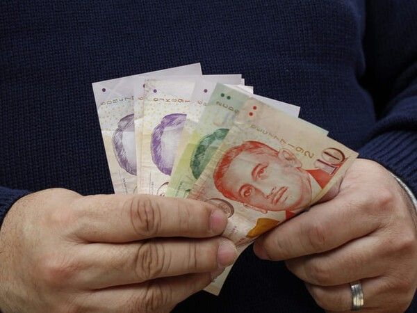 ⓒ게티이미지뱅크(싱가포르 지폐)