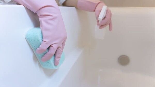ⓒ게티이미지뱅크(욕실 청소)