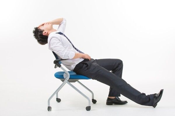 ⓒ게티이미지뱅크(좌식 생활)