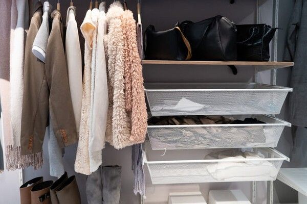 ⓒ게티이미지뱅크(옷장 정리)