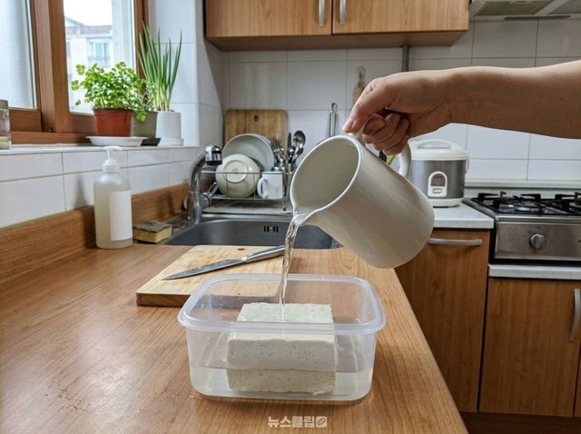 두부 보관 / 기사 이해를 돕기 위한 AI 이미지