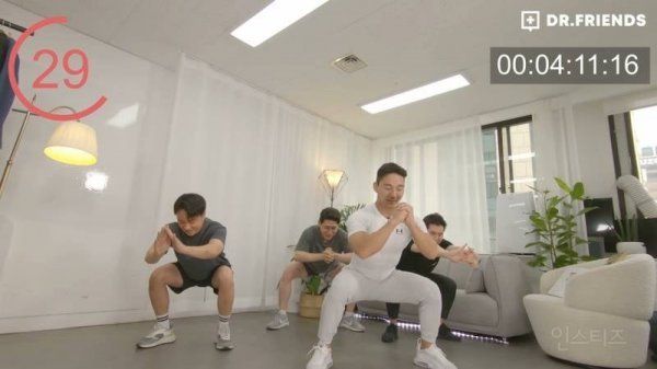 m_20230919111800_wXUwltgVb8.jpg 맨날 운동하라고 하는 의사선생님들한테 운동시켜봤다