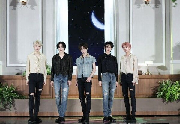 그룹 투모로우바이투게더 사진