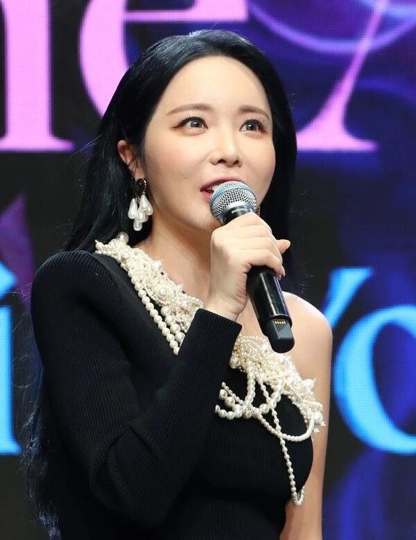 트로트 가수 홍진영