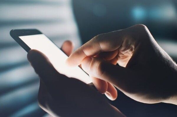 '디시 우울증 갤러리' 강남 여고생 투신에 이어 여학생 2명 극단 선택 시도 / 사진=게티이미지뱅크