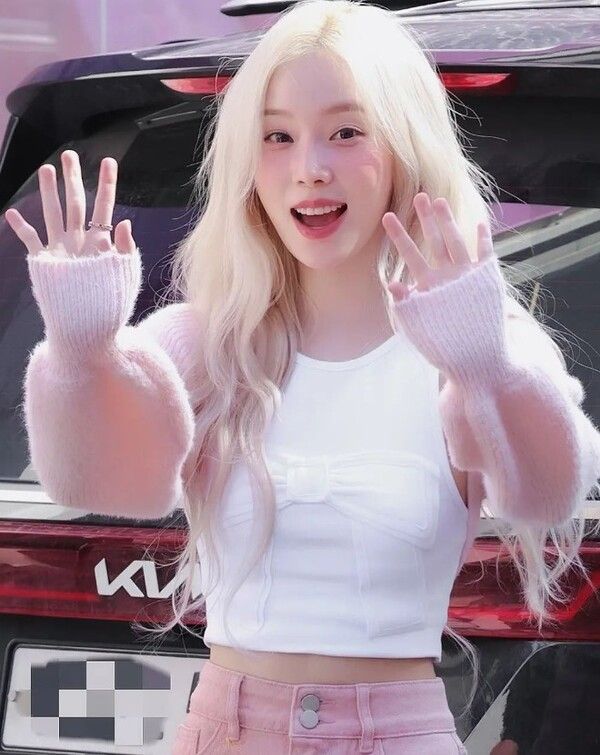 윈터 기흉 수술 컴백 활동 중단